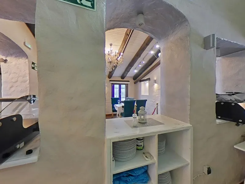 For sale of premises in Estepona, El Paraiso Barronal
