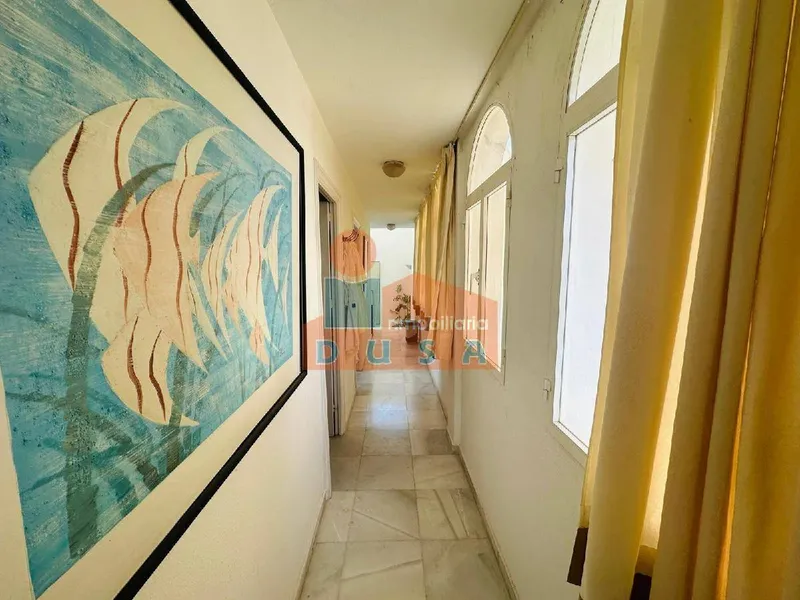 VILLA INDEPENDIENTE CON MUCHAS OPCIONES | 1.600.000 €, 450 m²