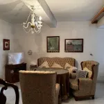 CASA EN EL CENTRO DE TORREJONCILLO 8