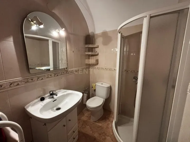 CASA EN EL CENTRO DE TORREJONCILLO