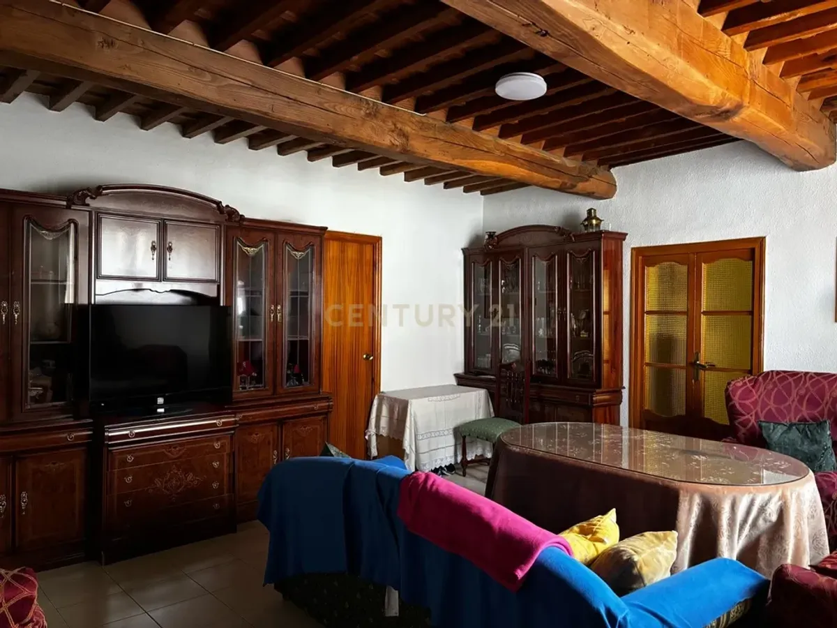 CASA EN EL CENTRO DE TORREJONCILLO