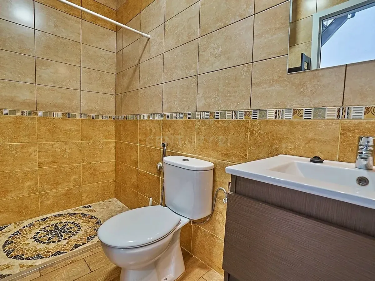 Casa reformada con terraza y vistas al mar