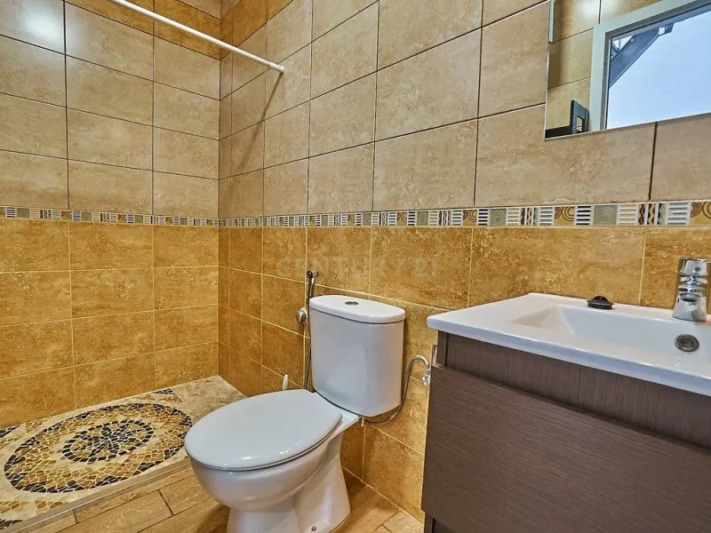 Casa reformada con terraza y vistas al mar