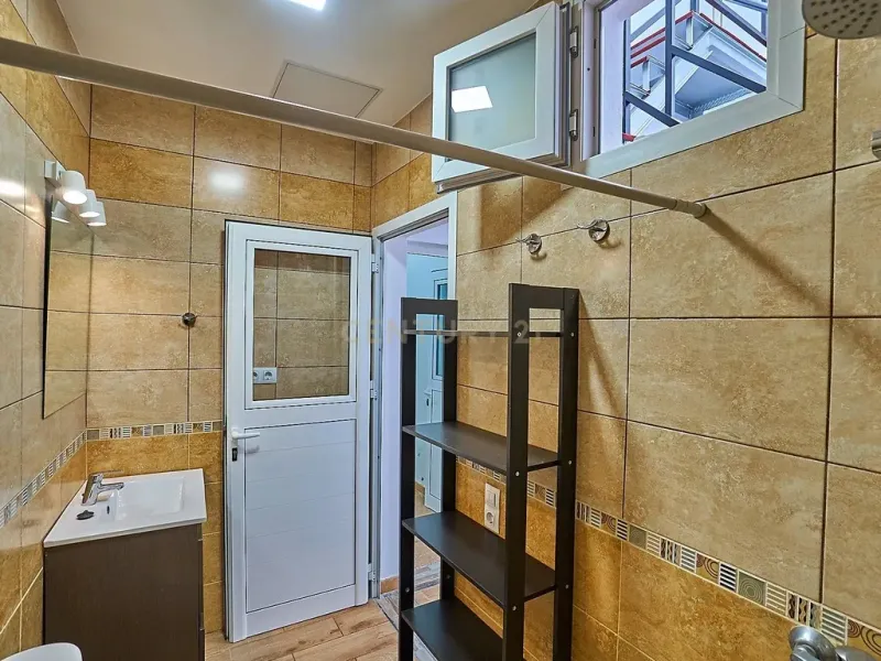 Casa reformada con terraza y vistas al mar