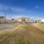 ## NAVES CON PARCELA N.:5935 (Precio: 985.000 Euro) 4