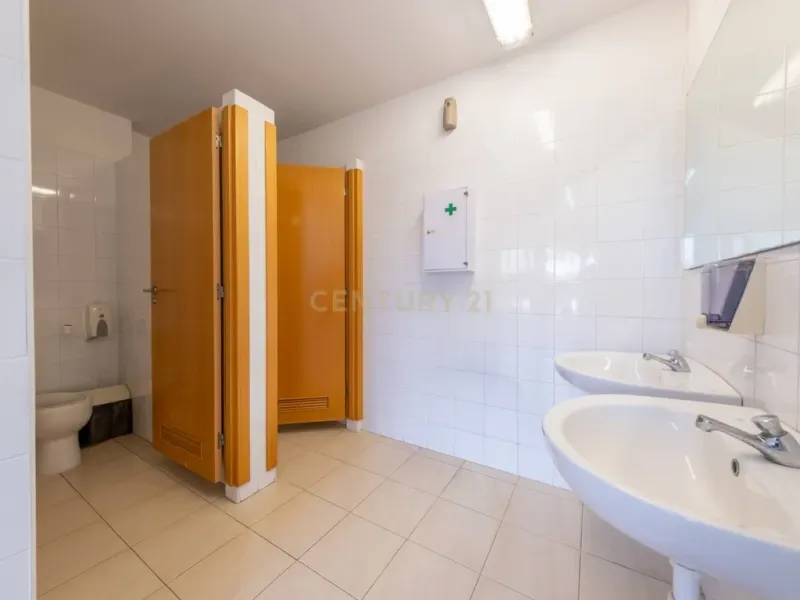 Vivienda luminosa en residencial con piscina, con plaza de garaje y trastero