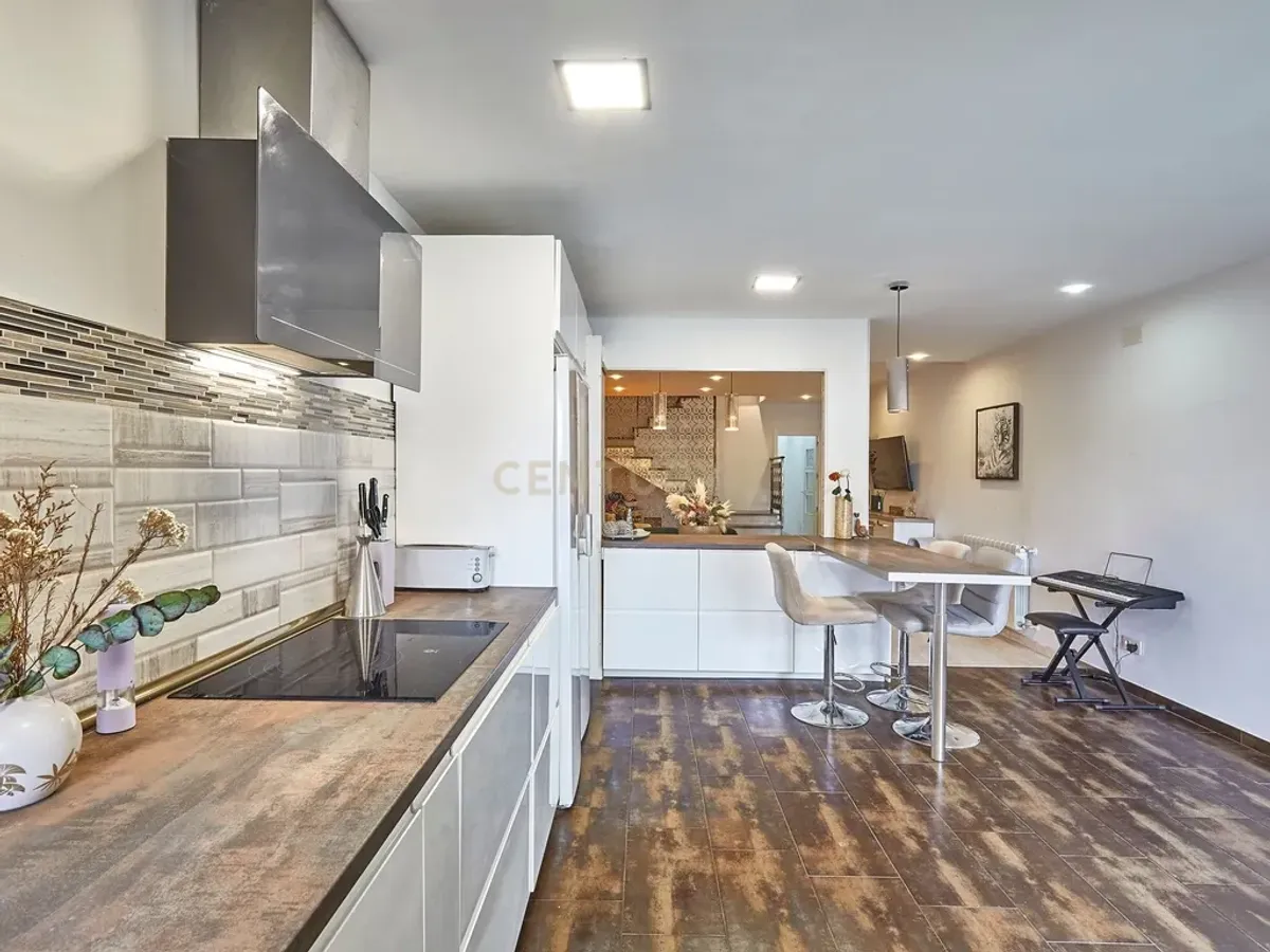 Preciosa casa junto a Vallparadís-Escoles