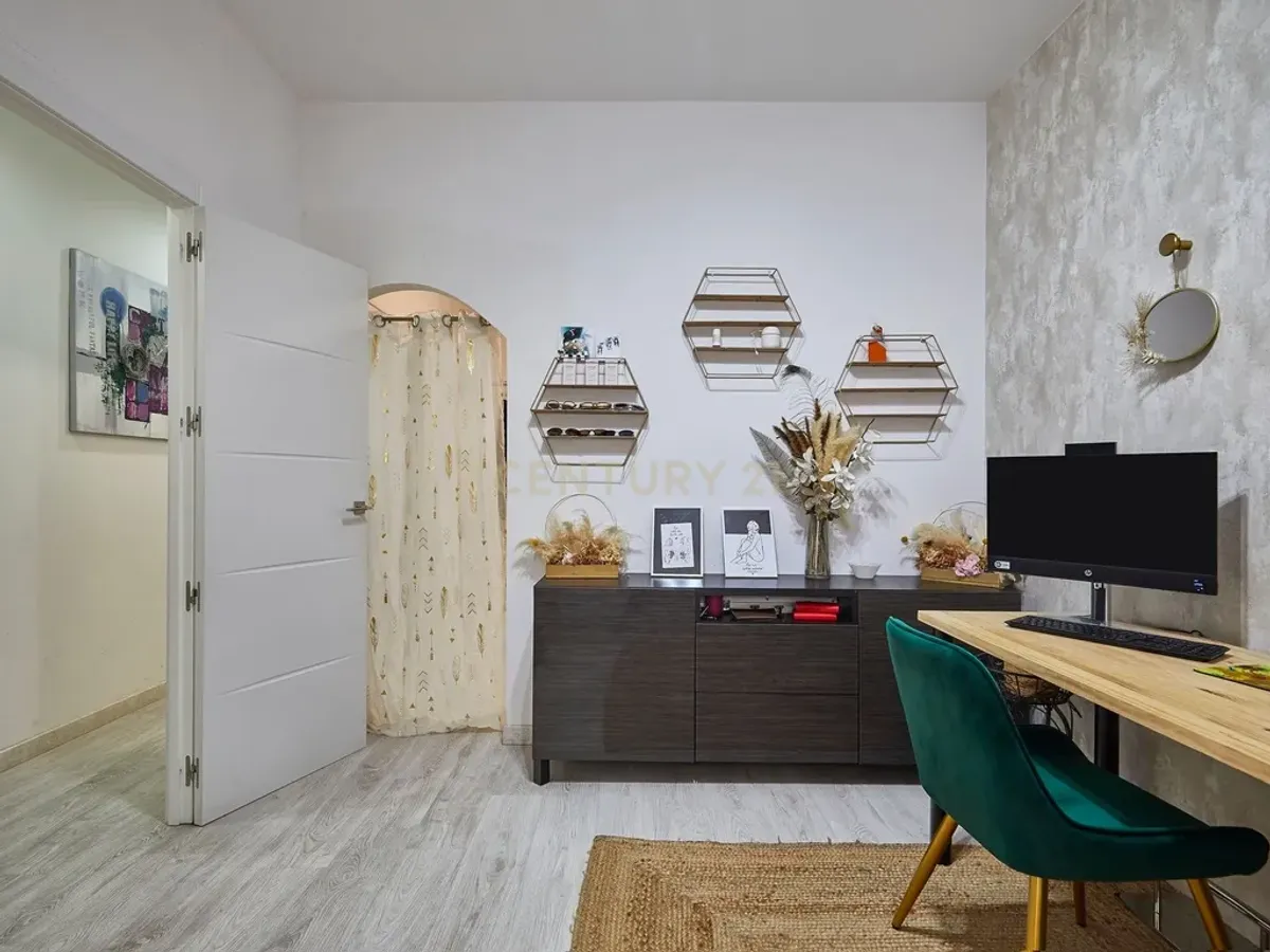 Preciosa casa junto a Vallparadís-Escoles