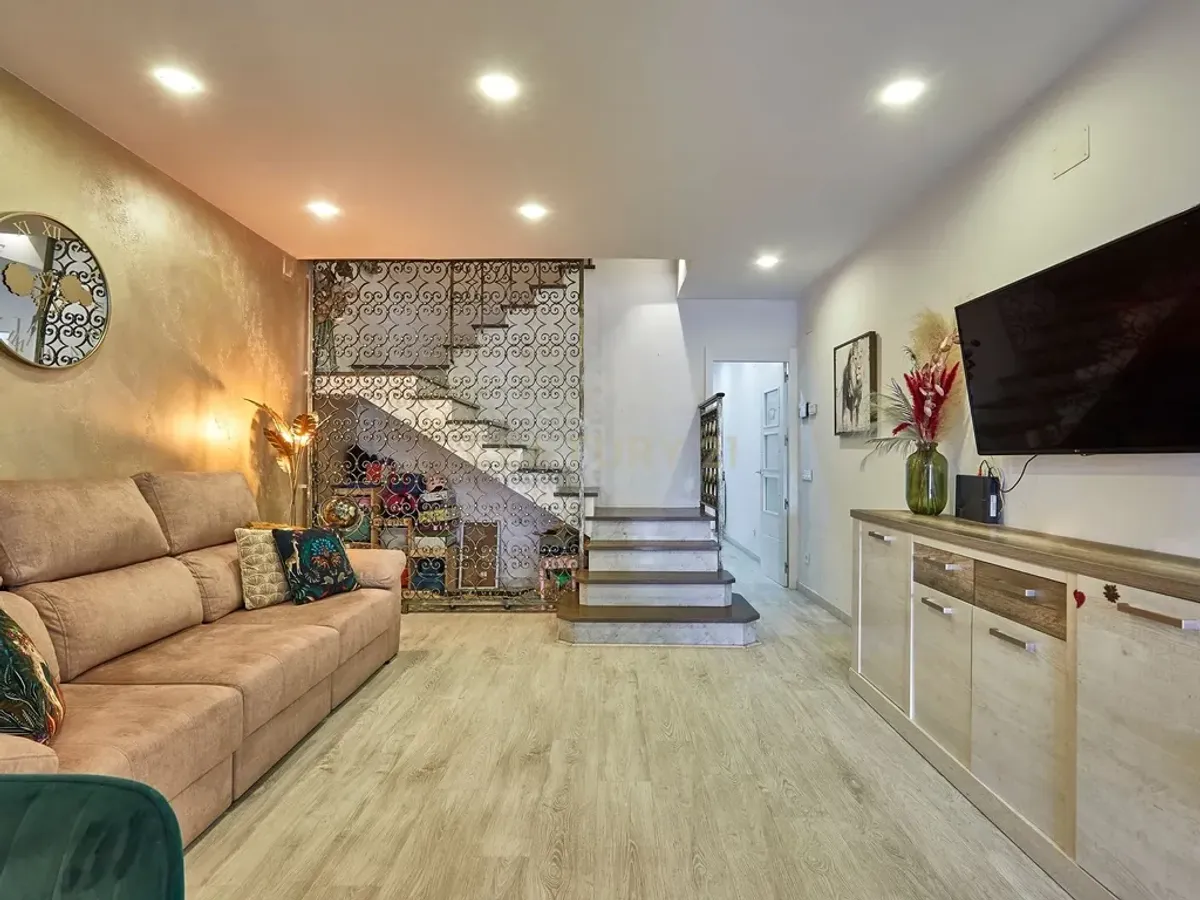 Preciosa casa junto a Vallparadís-Escoles