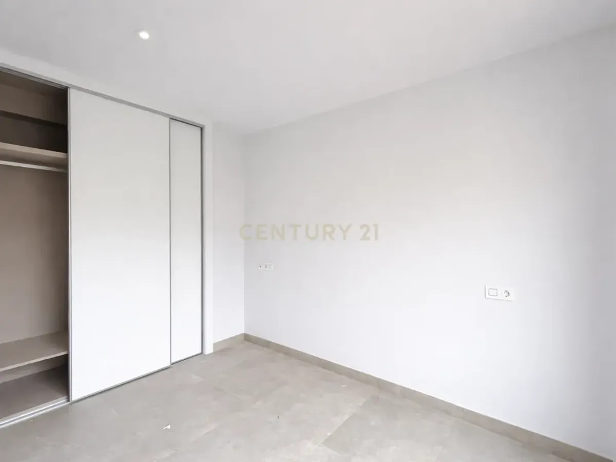 Apartamento a estrenar en alquiler en Benissa con vistas al mar, parking y trastero