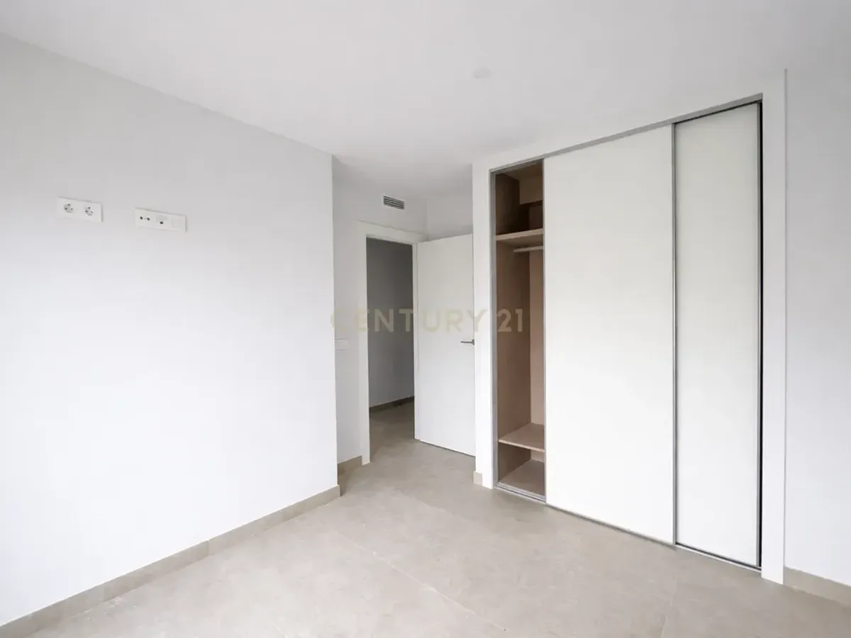 Apartamento a estrenar en alquiler en Benissa con vistas al mar, parking y trastero