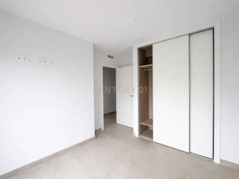 Apartamento a estrenar en alquiler en Benissa con vistas al mar, parking y trastero