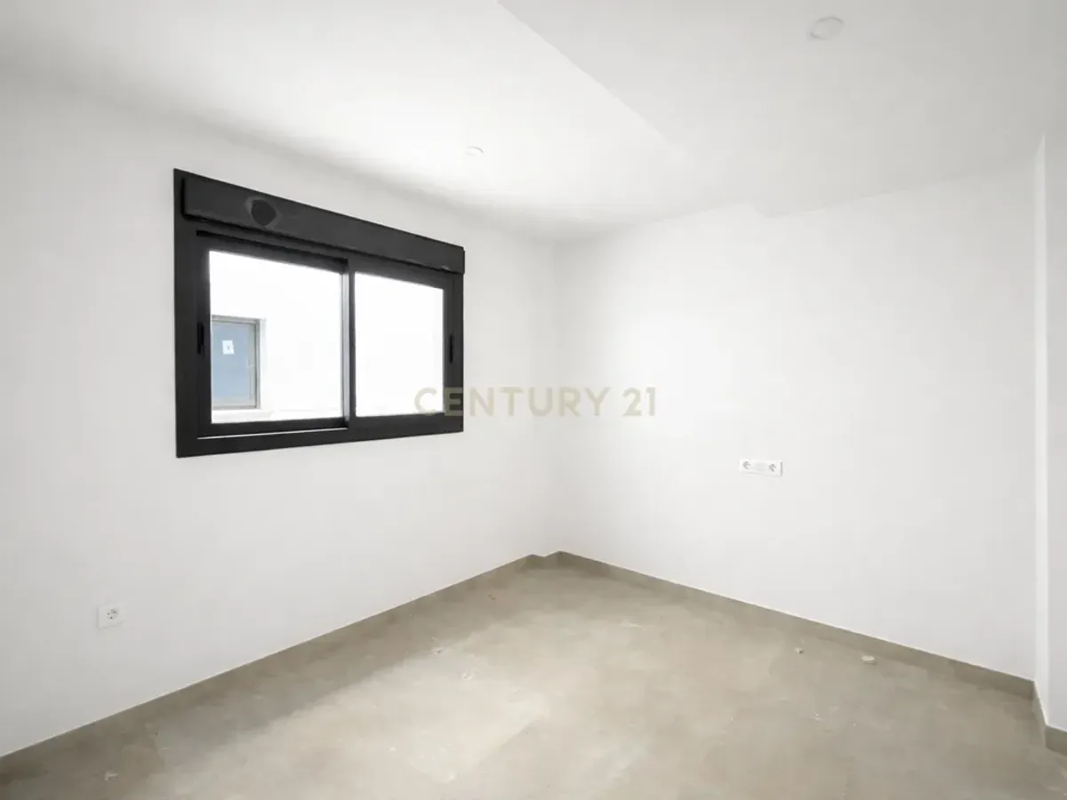 Apartamento a estrenar en alquiler en Benissa con vistas al mar, parking y trastero