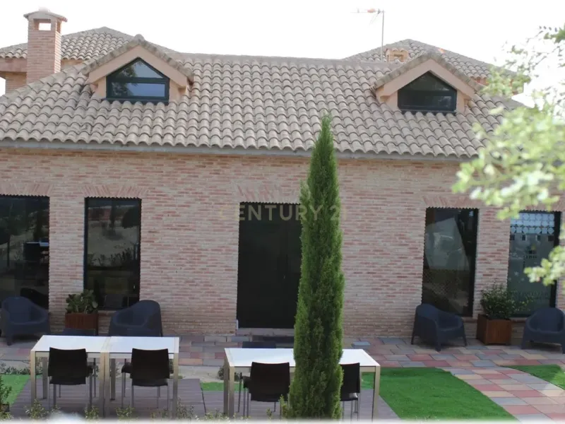 Residencia de Estudiantes – Pinares Llanos (Móstoles)