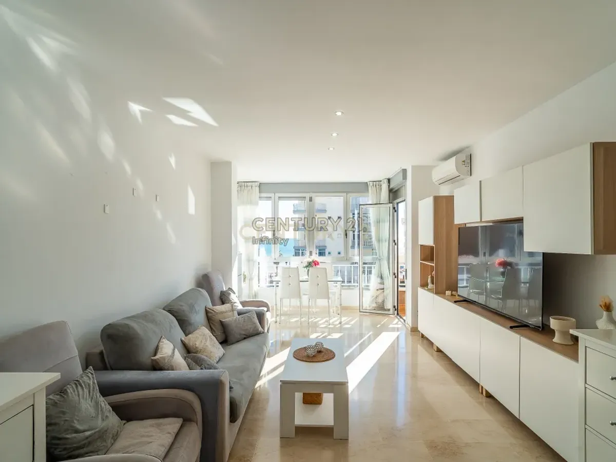 Moderno apartamento en Fuengirola, Málaga con vistas al mar