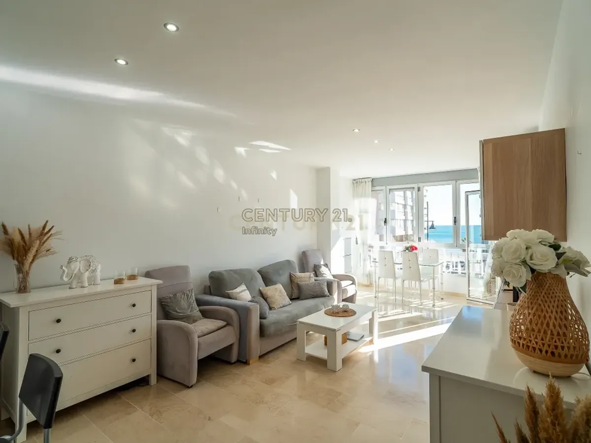 Moderno apartamento en Fuengirola, Málaga con vistas al mar