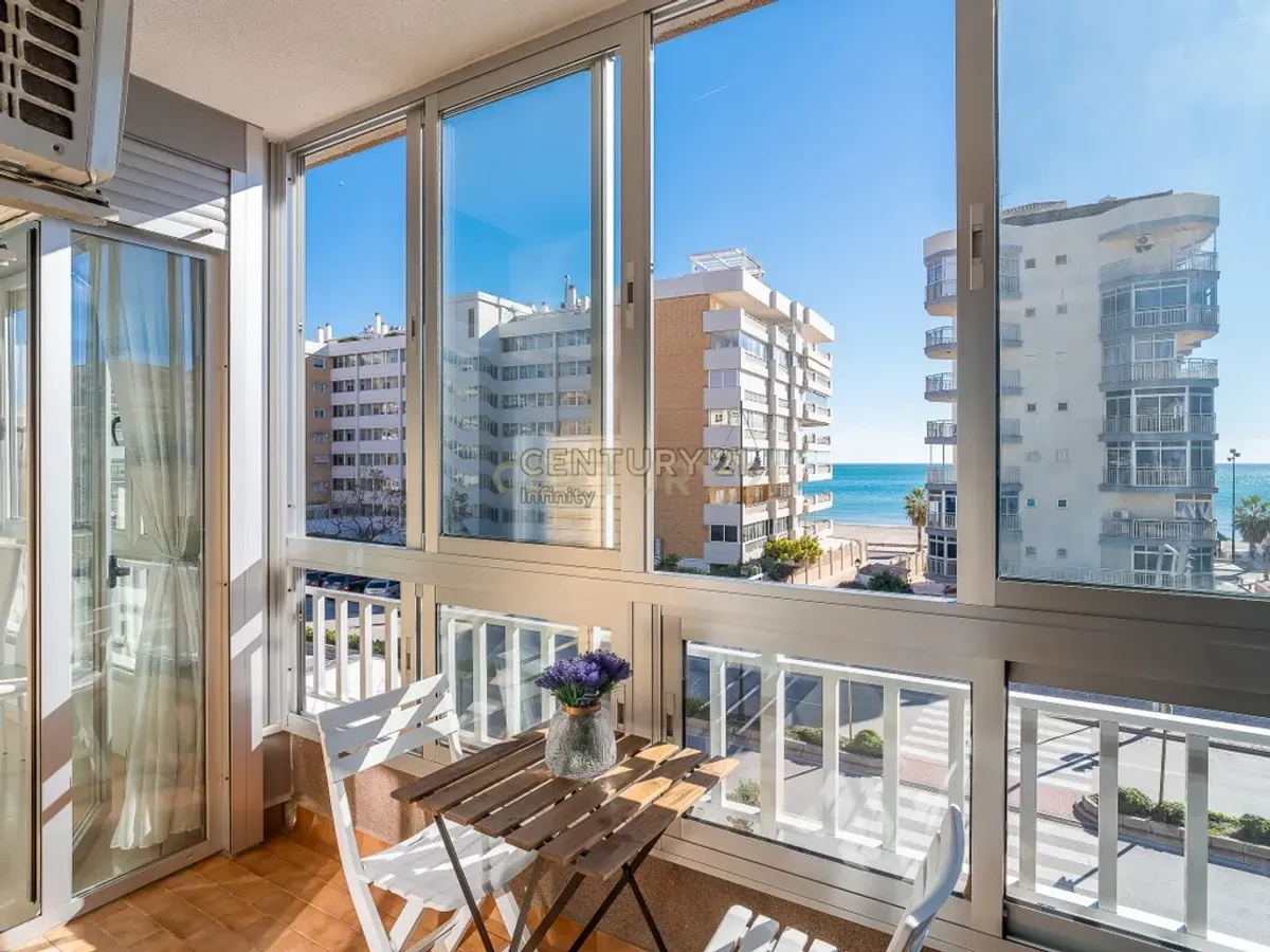 Moderno apartamento en Fuengirola, Málaga con vistas al mar