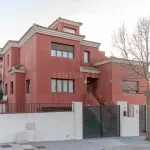 Chalet Independiente en Altos de la Zubia 2