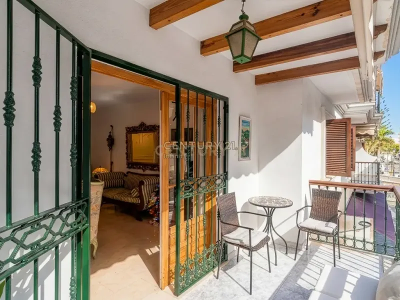 Moderno piso en Torremolinos, Málaga con vistas a la ciudad