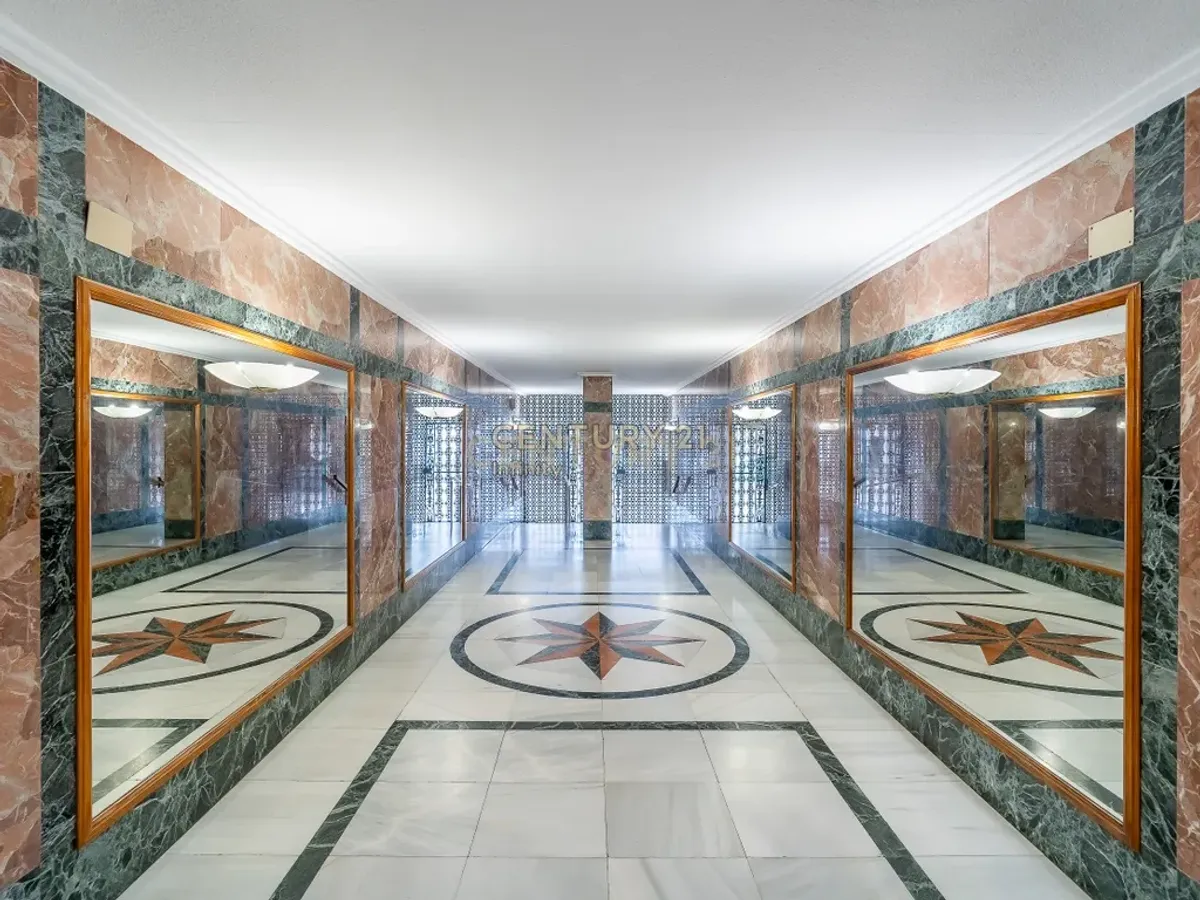 Moderno piso en Torremolinos, Málaga con vistas a la ciudad