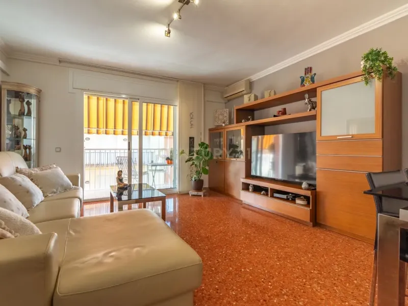 Amplio piso en pleno centro de Torredembarra