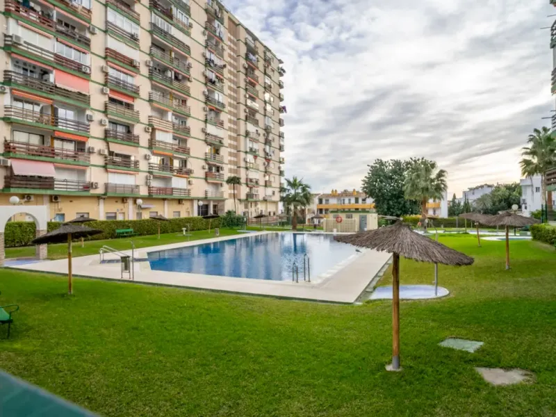 Acogedor estudio con licencia vacacional junto al Parque de la Paloma – Benalmádena