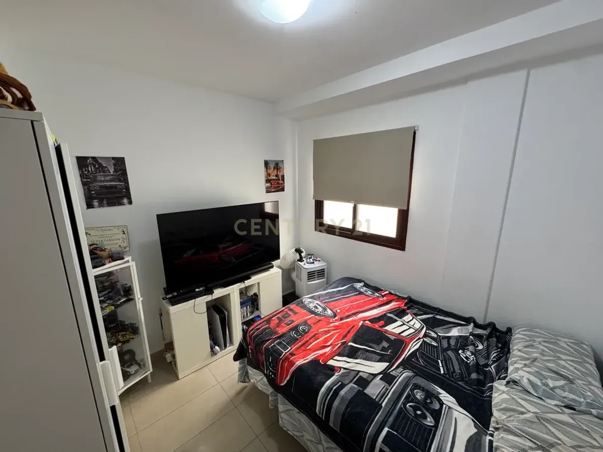 Piso en venta en Arafo con terraza privada, garaje y trastero.