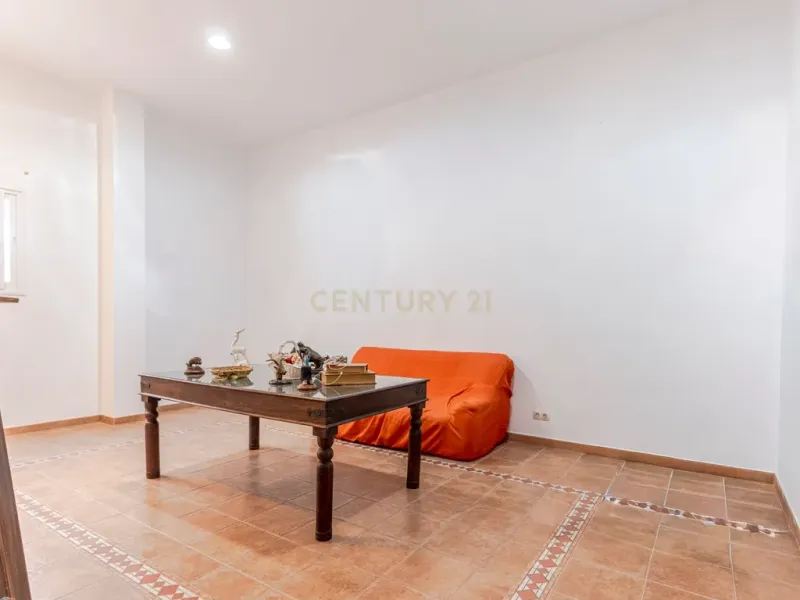 MAGNIFICA PROPIEDAD EN EL MISMO PUEBLO DE ALMUÑECAR