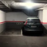 Plaza de aparcamiento casi nueva en Barcelona, Cataluña 1