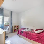 Piso luminoso con balcón y patio en La Bòbila – Sitges 6