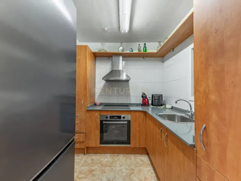 Piso luminoso con balcón y patio en La Bòbila – Sitges