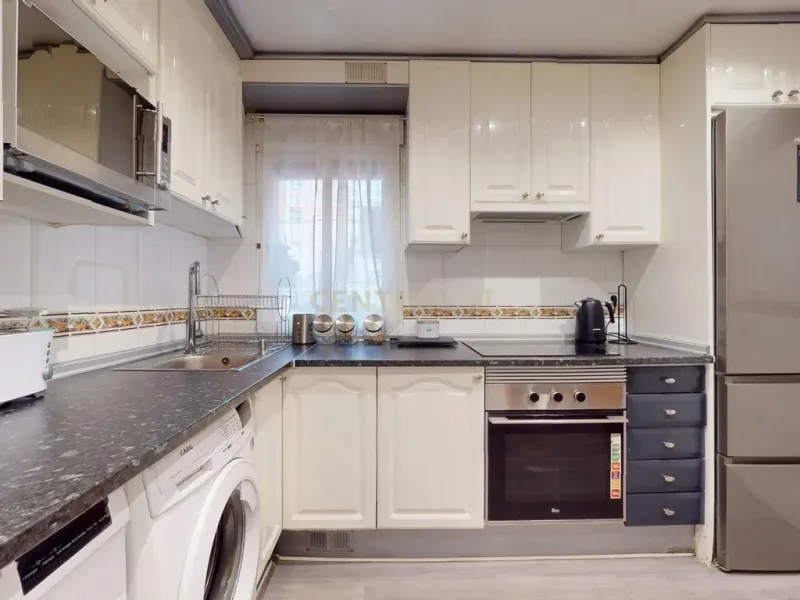 Piso reformado con gran terraza