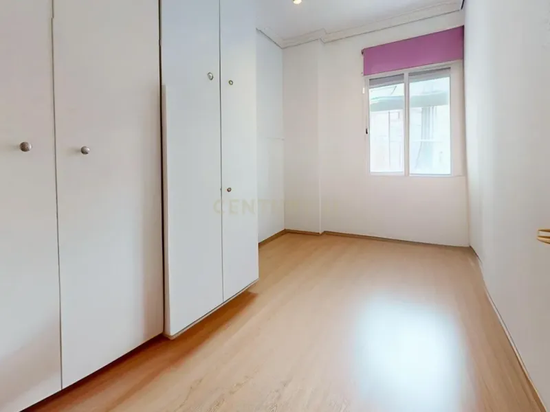 Piso reformado con gran terraza