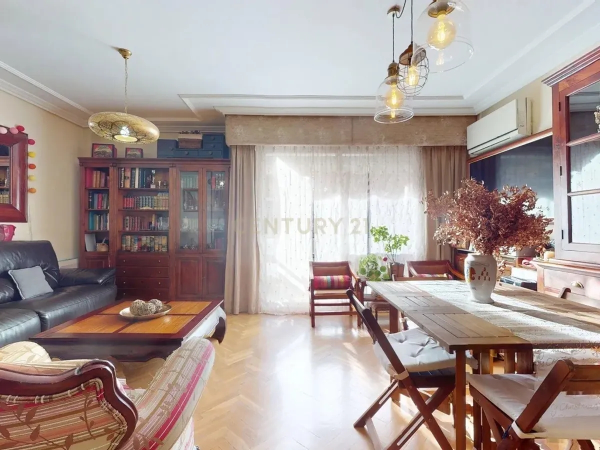 Amplio piso en Alcalá de Henares, Madrid - 4 habitaciones