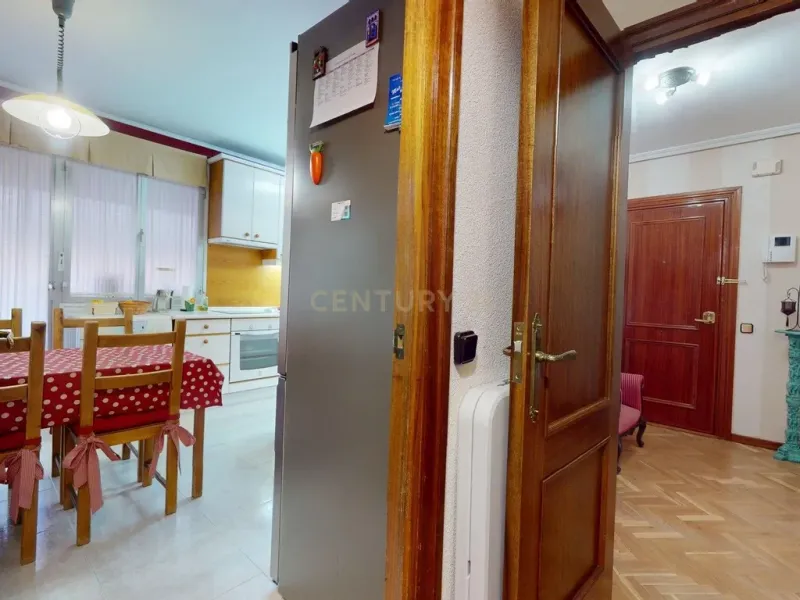 Amplio piso en Alcalá de Henares, Madrid - 4 habitaciones