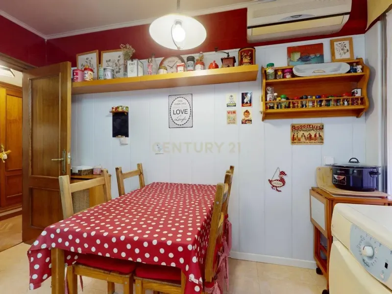 Amplio piso en Alcalá de Henares, Madrid - 4 habitaciones