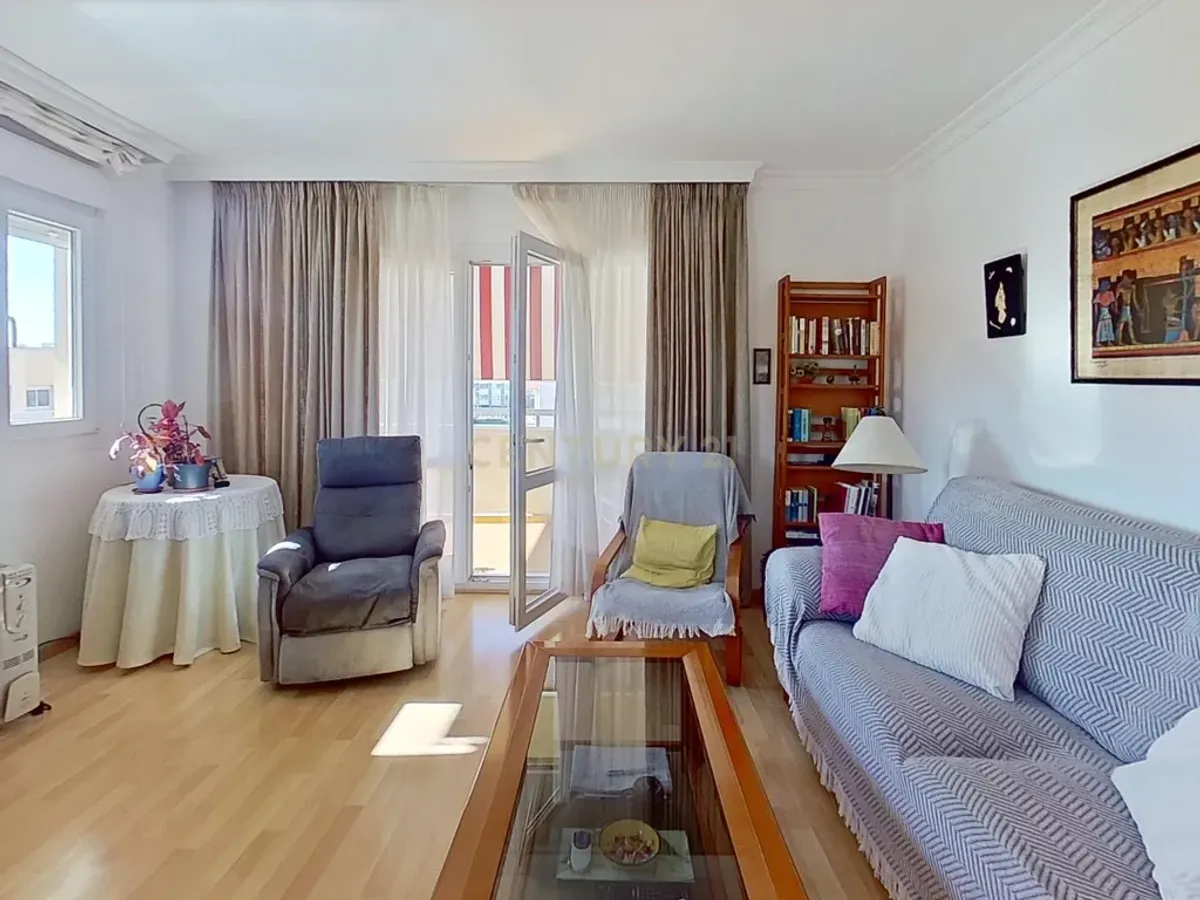 EXCLUSIVA VIVIENDA TOTALMENTE REFORMADA Y TODO EXTERIOR EN CRUZ DE HUMILLADERO – MÁLAGA