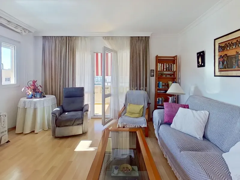 EXCLUSIVA VIVIENDA TOTALMENTE REFORMADA Y TODO EXTERIOR EN CRUZ DE HUMILLADERO – MÁLAGA