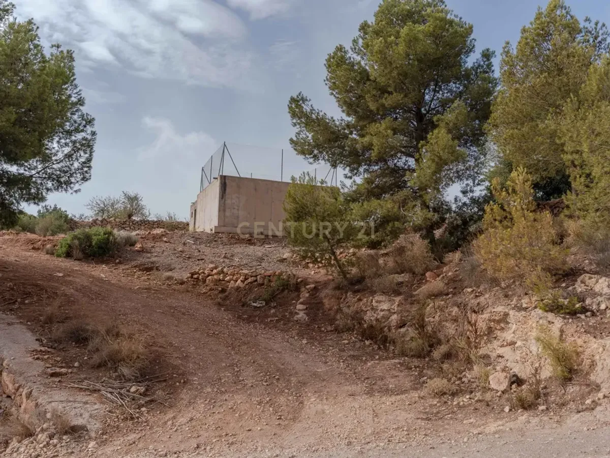Finca rústica de 32.000 m² con cultivos tropicales en Gualchos