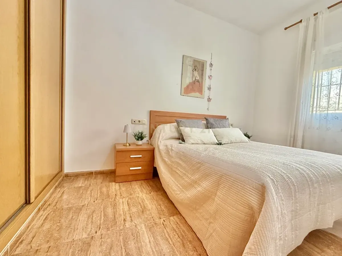 Tu vivienda en Roquetas de Mar, a un paso del puerto!