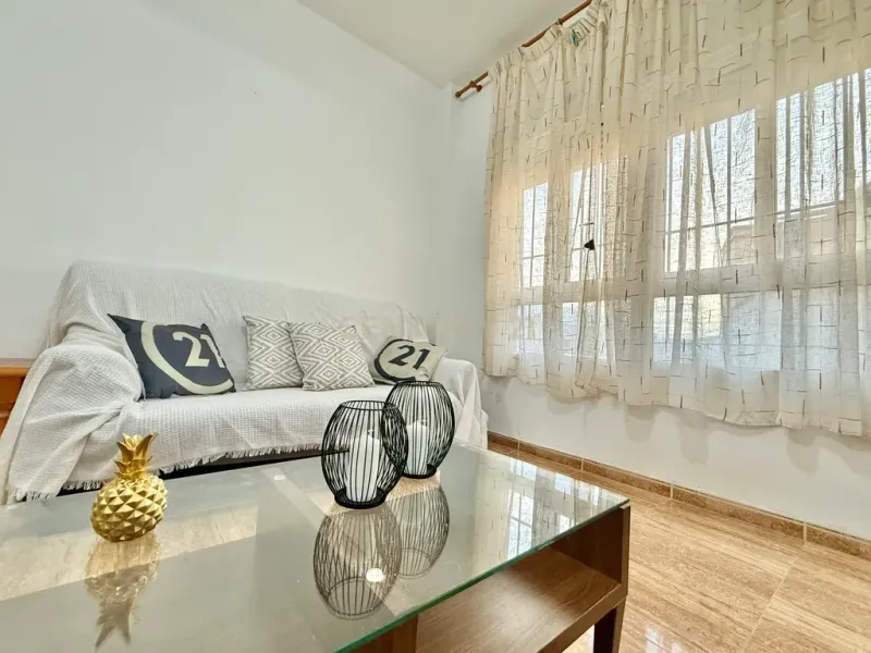 Tu vivienda en Roquetas de Mar, a un paso del puerto!