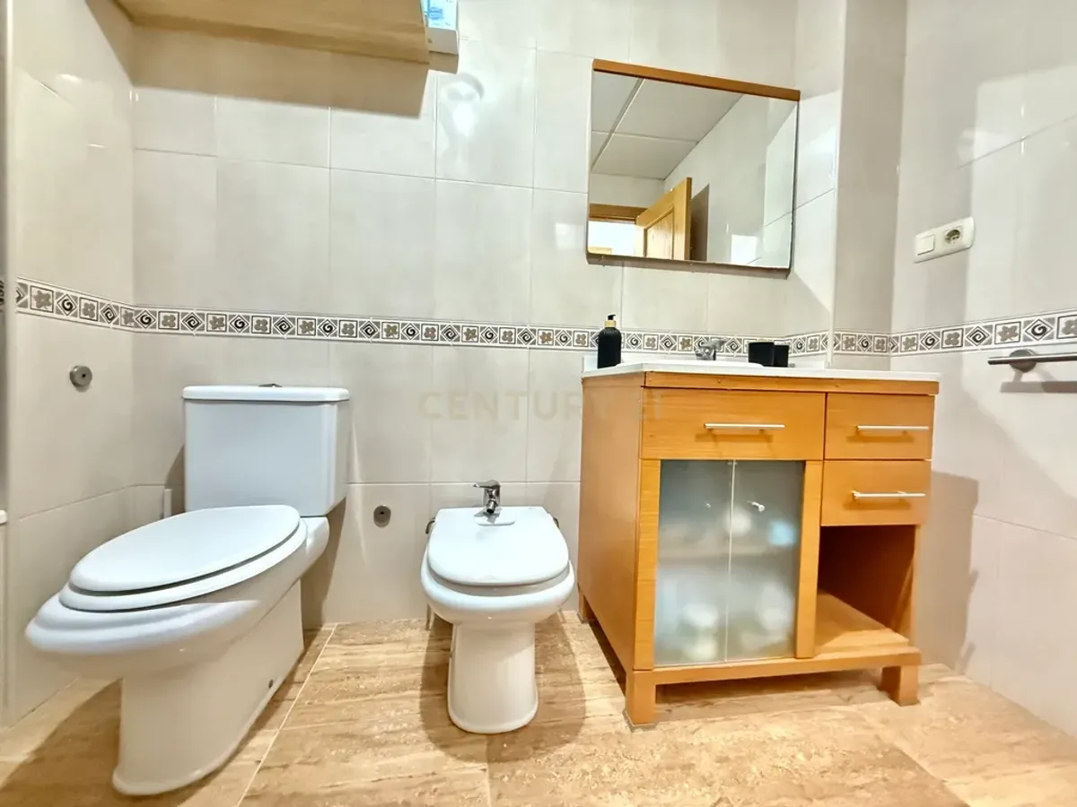 Tu vivienda en Roquetas de Mar, a un paso del puerto!