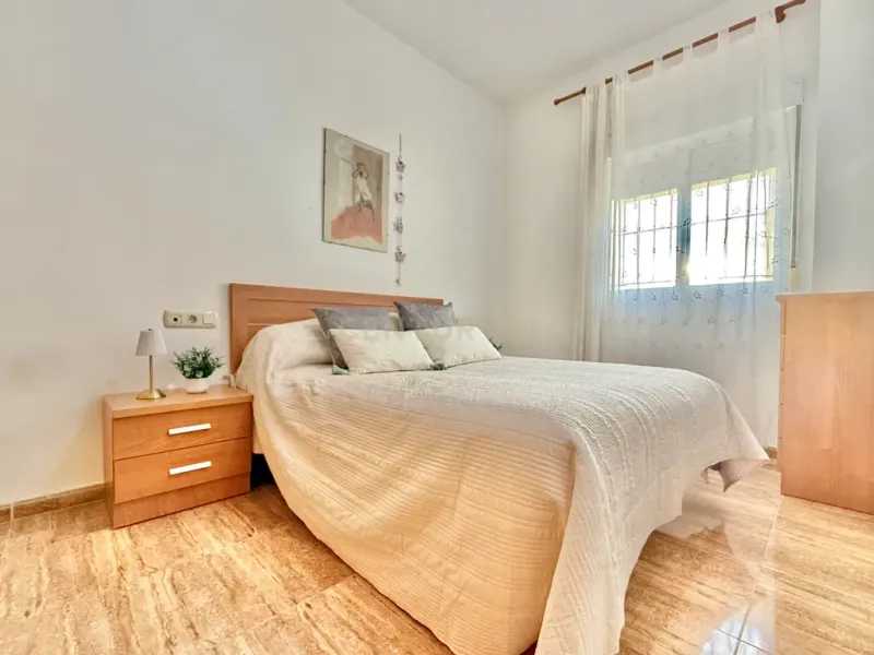 Tu vivienda en Roquetas de Mar, a un paso del puerto!