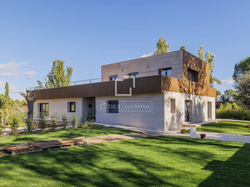 House / Villa for sale in Boadilla Del Monte, Madrid