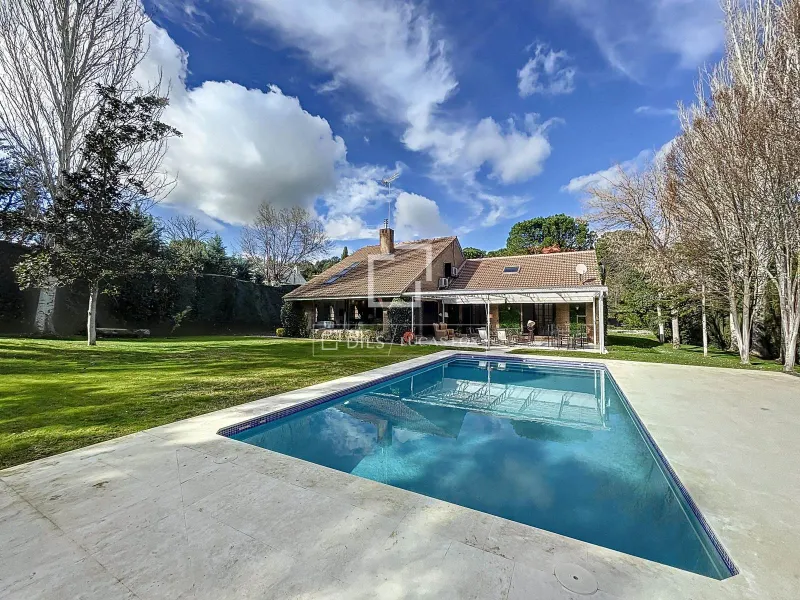 House / Villa for sale in Cuidalcampo, Madrid