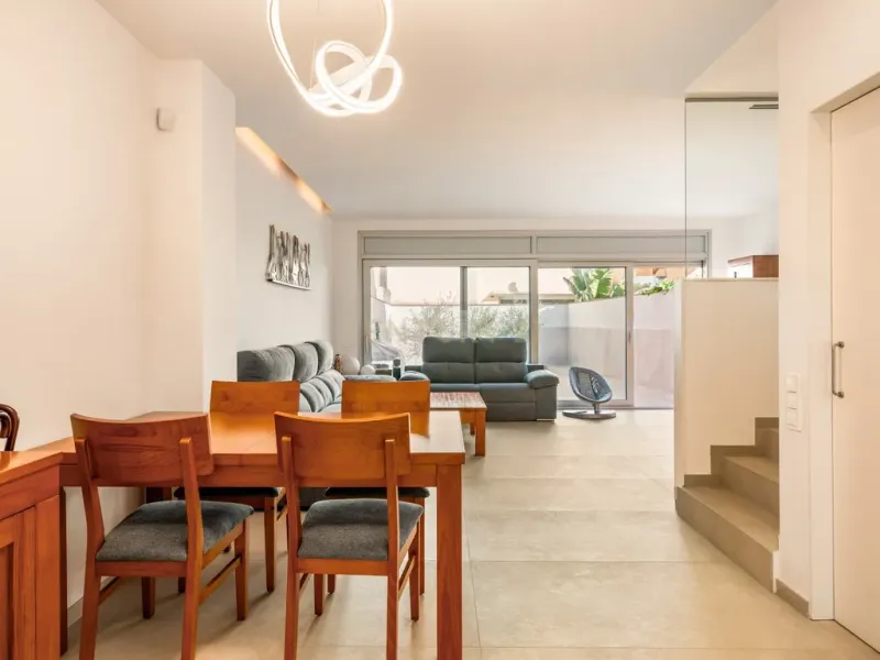 Casa con piscina privada y terrazas en Poblenou: un auténtico oasis en Barcelona