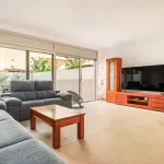 Casa con piscina privada y terrazas en Poblenou: un auténtico oasis en Barcelona 13