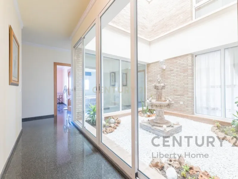 Señorial Chalet en Santa Apolonia (El Vedat)