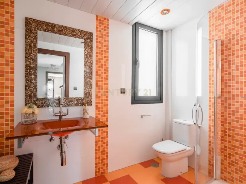 Un hogar para disfrutar de las vistas, la luz y la tranquilidad en La Zubia