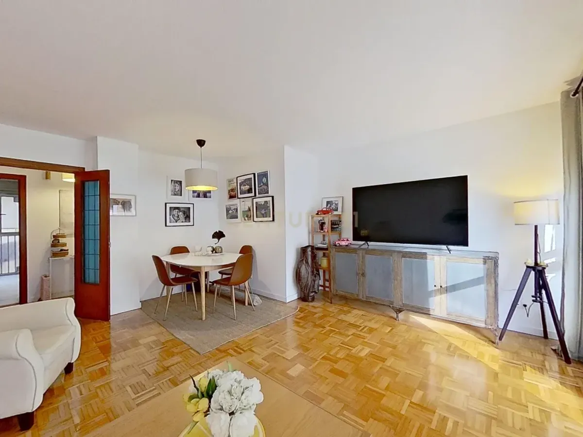 Fantástico Piso en venta en frente al Corte Inglés